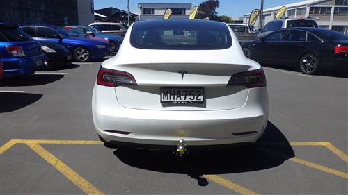 TESLA MODEL 3 SALOON 2017-2023